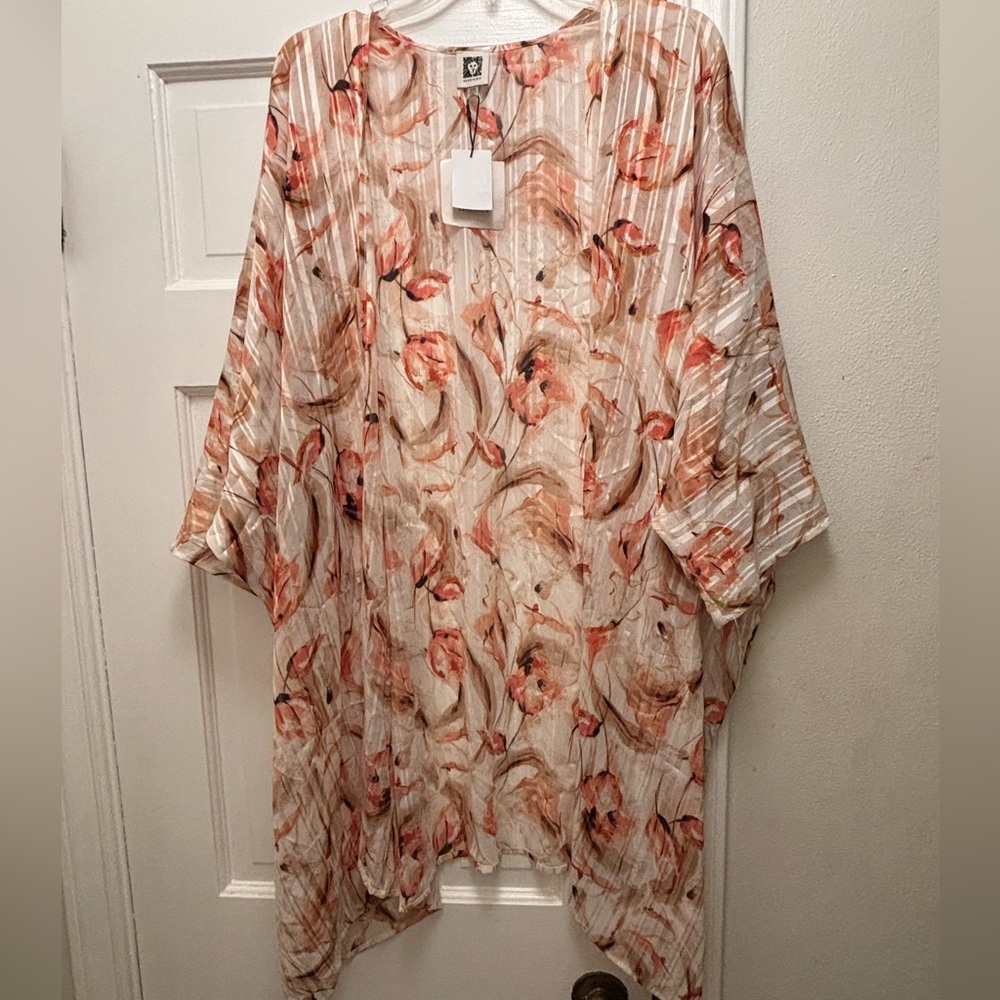 Anne Klein Look of Silk White and Rose Clay Coverup
Size S/M